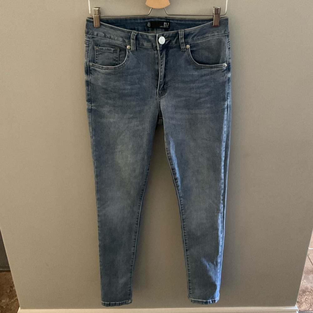Stylish Light Blue Denim skinny Jeans